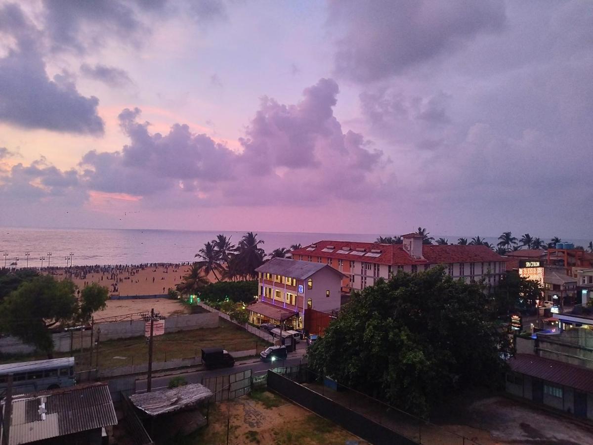 Ocean Breeze Condo By Lake Infinity Negombo Exterior photo