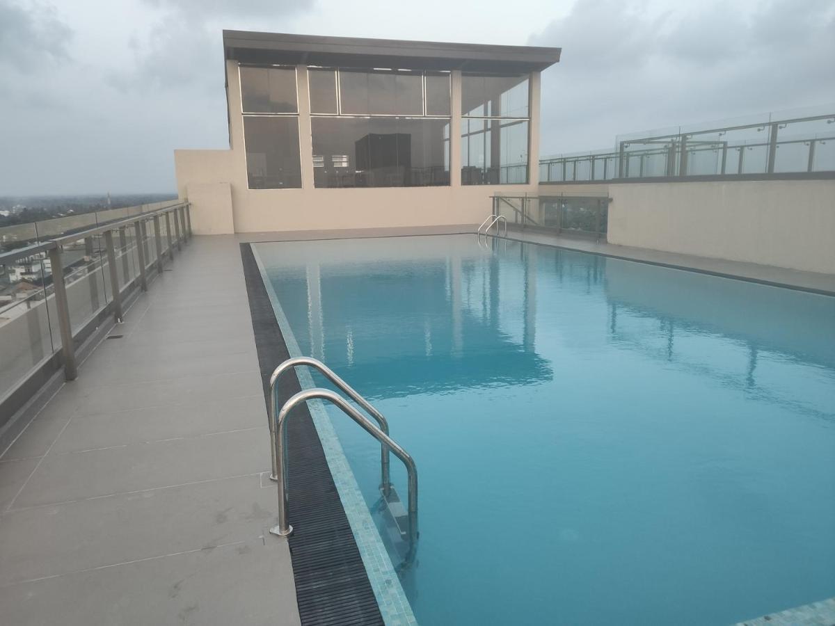Ocean Breeze Condo By Lake Infinity Negombo Exterior photo